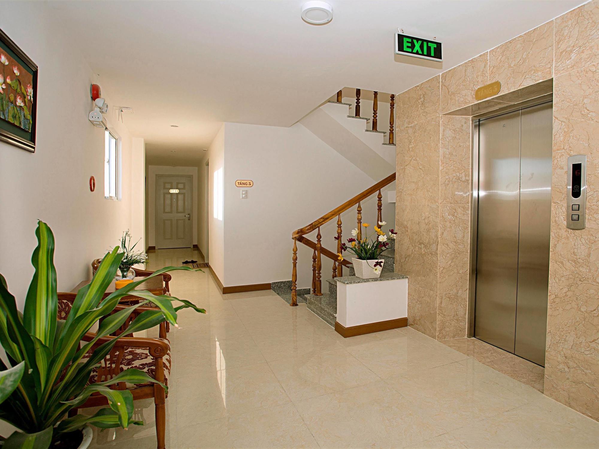 Rex Hotel & Apartment На Транг Екстериор снимка